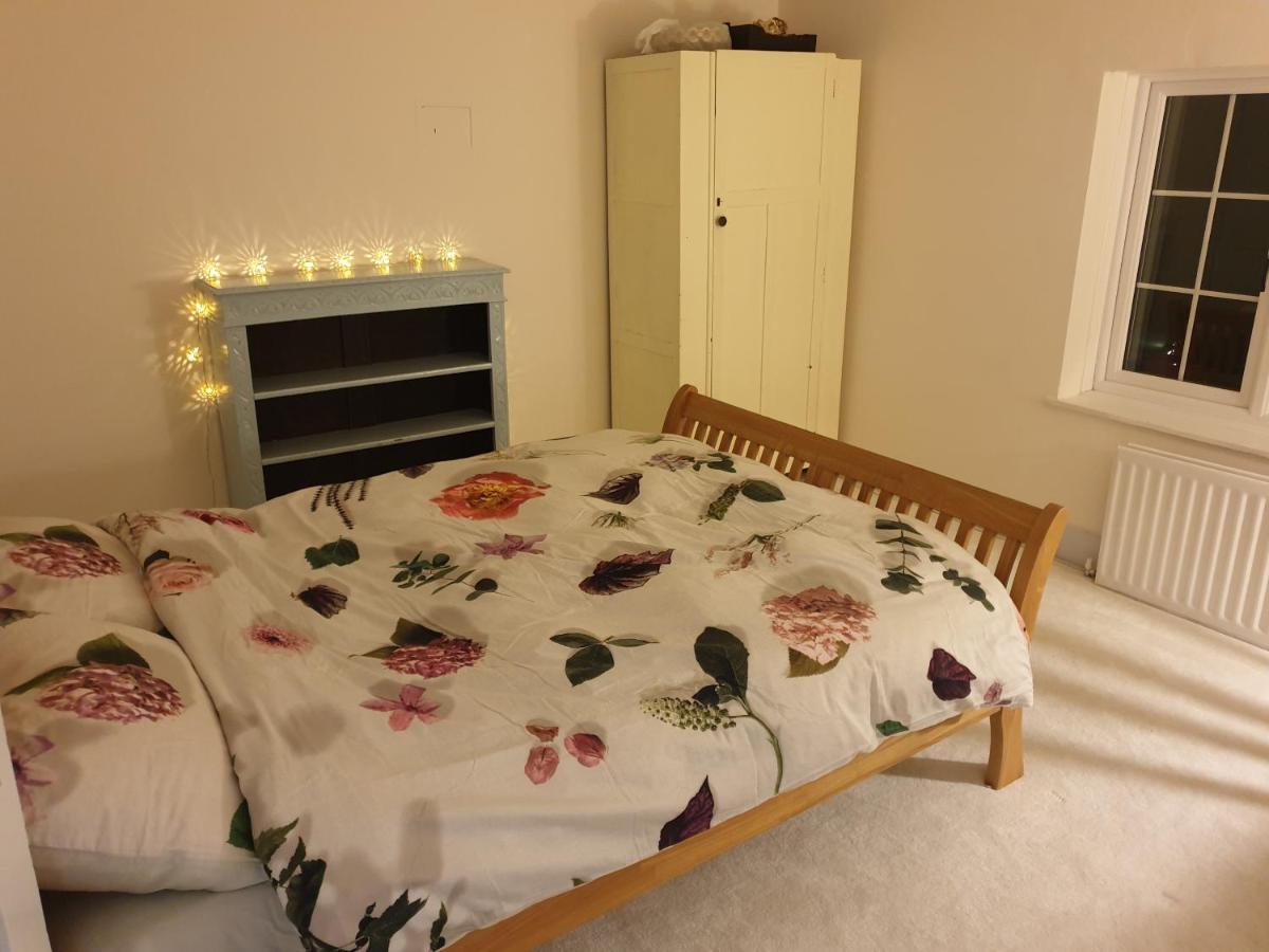 Lotus Pod House Homestay Horsell Экстерьер фото