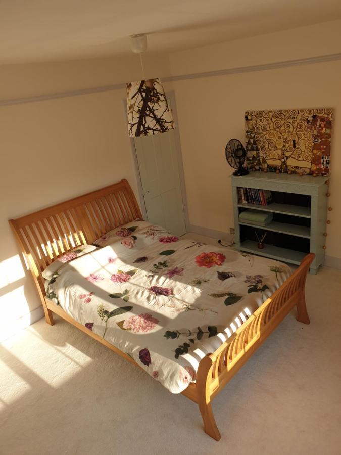 Lotus Pod House Homestay Horsell Экстерьер фото